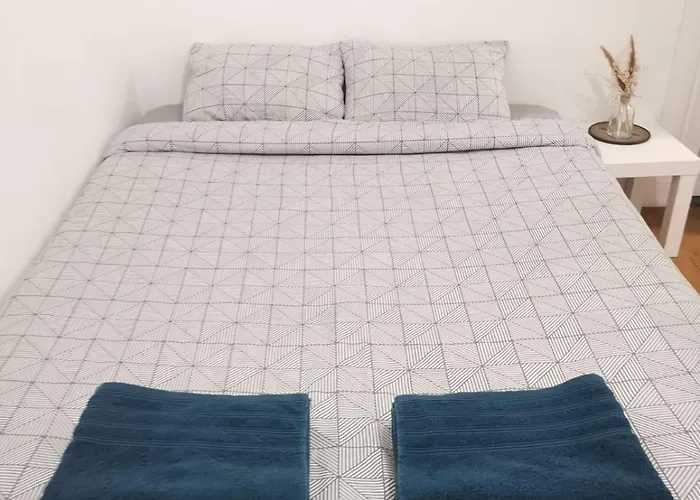 Apartman 11 Bien Situe Et Fonctionnel