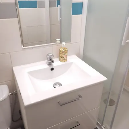 11 Bien Situe Et Fonctionnel Apartment